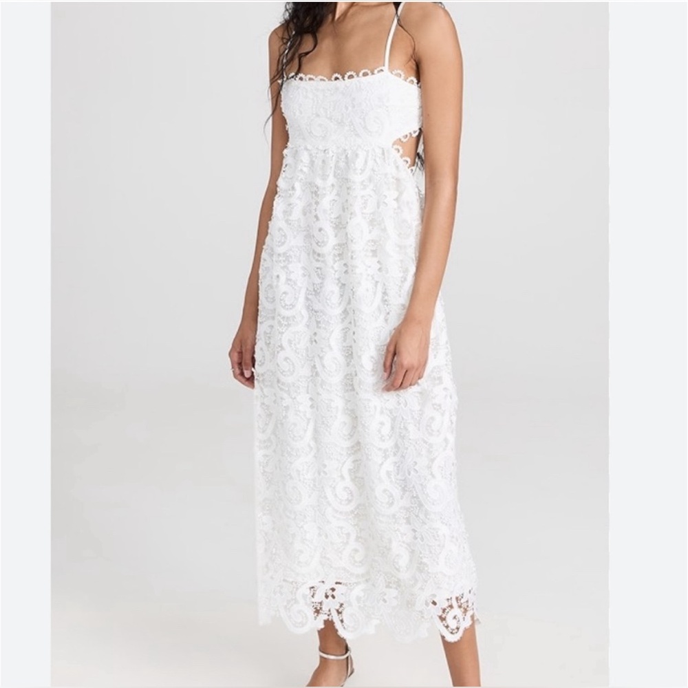 Saylor Wendie Dress in white lace